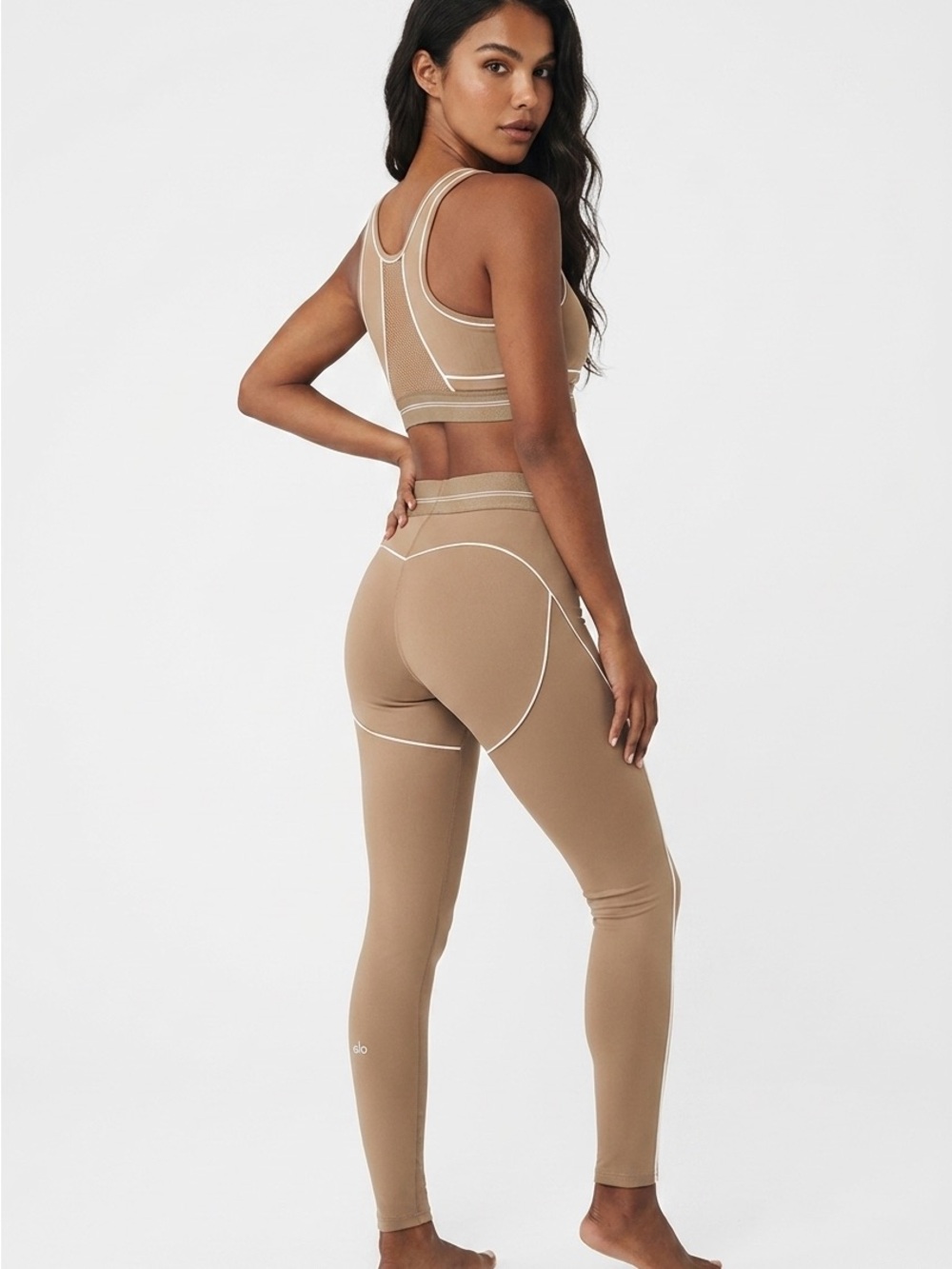 ALO Yoga Tan High-Waist Leggings And Sports Bra Set - Picture 7 of 16